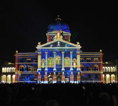 11658-051-NEF-Pano-Aus2